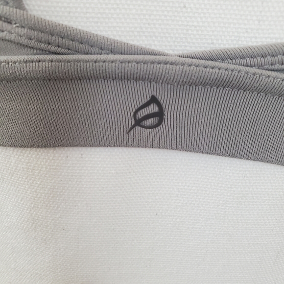 P'tula Gray Strappy Sports Bra Size Small - Picture 5 of 8